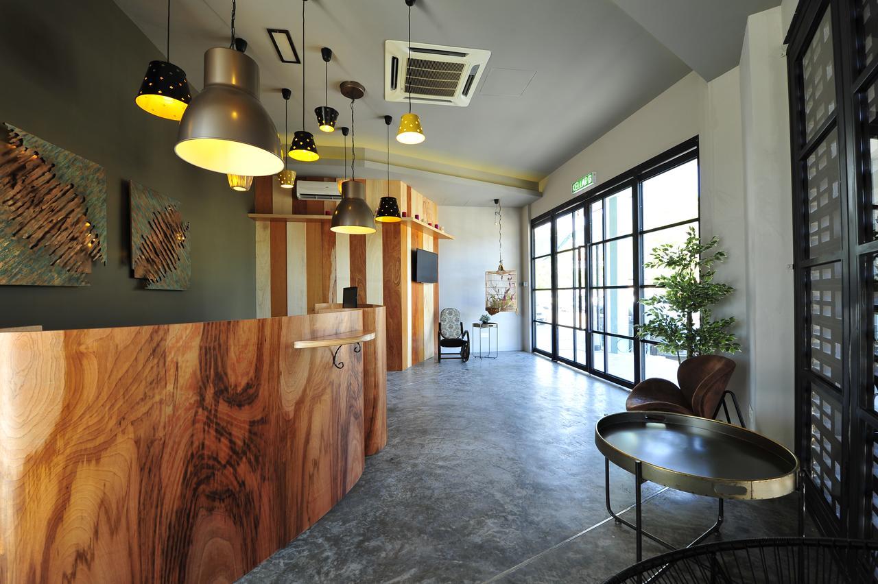 Finess Basic Hotel Malacca Extérieur photo